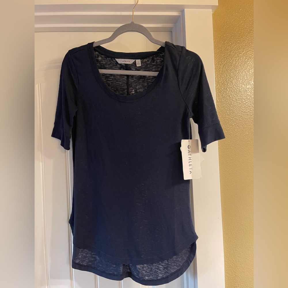 Athleta T-Shirt